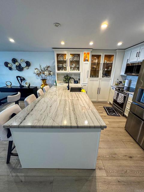 Detail Gallery Image 4 of 40 For 2500 Torrey Pines Road #902,  La Jolla,  CA 92037 - 2 Beds | 2 Baths