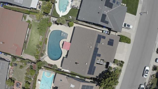 7919 Forrestal Rd, San Diego CA: https://media.crmls.org/mediaz/de37f33d-2df0-4419-834a-308922e83bb6.jpg
