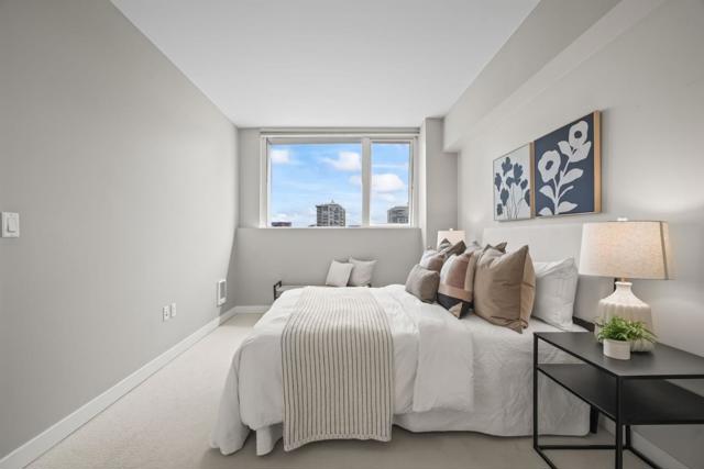 300 Berry Street, San Francisco CA: https://media.crmls.org/mediaz/de380d73-d29e-4fe2-8c68-30d0c1baad7e.jpg