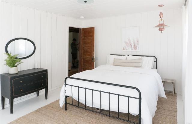 25860 Oakwood Street, Idyllwild CA: https://media.crmls.org/mediaz/de383db5-8523-4152-94d2-ff592fe5bdb7.jpg