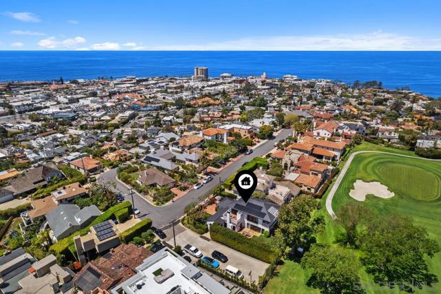 7505 Pepita Way, La Jolla CA: https://media.crmls.org/mediaz/de39af0f-7a84-4a7f-acdf-9e0a2d131793.jpg