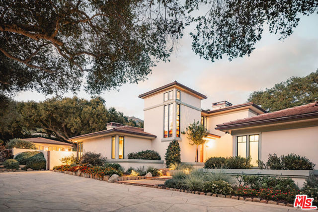 840 Ivy Lane, Montecito CA: https://media.crmls.org/mediaz/de39cb36-4788-4386-90ec-57b2daad022a.jpg