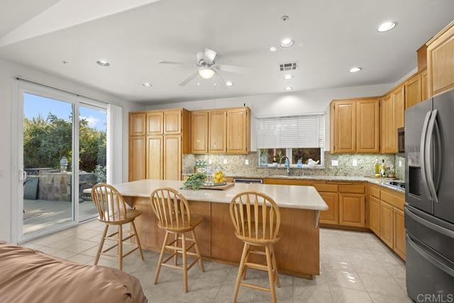 Image 13 of 50 For 1918 Cresthaven Drive