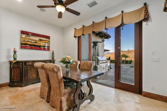 16531 Zumaque, Rancho Santa Fe CA: https://media.crmls.org/mediaz/de3aa74f-1d17-45be-ae0e-574afffe982c.jpg