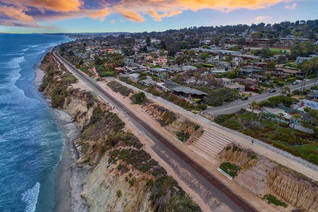 Detail Gallery Image 31 of 33 For 152 7th St, Del Mar,  CA 92014 - 3 Beds | 3/1 Baths