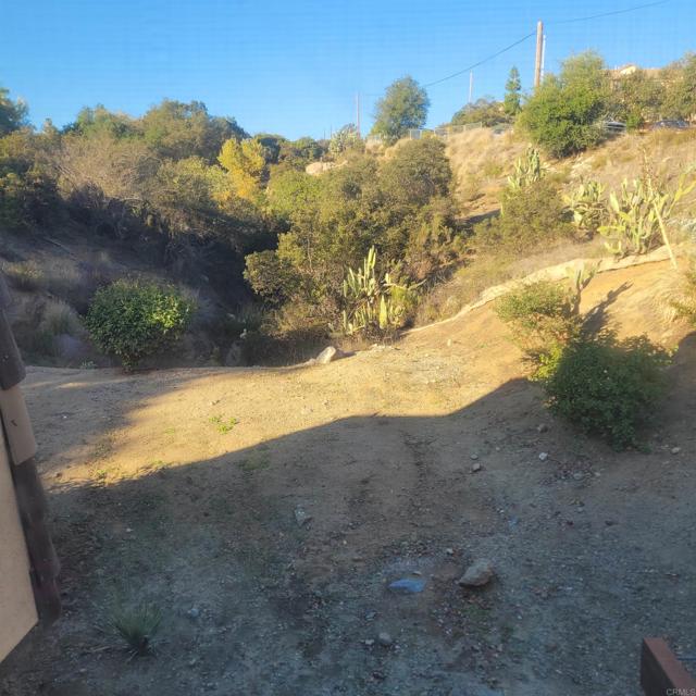 2170 Alpine Glen Pl., Alpine CA: https://media.crmls.org/mediaz/de3b333a-ea10-446c-956e-b3b68258249c.jpg