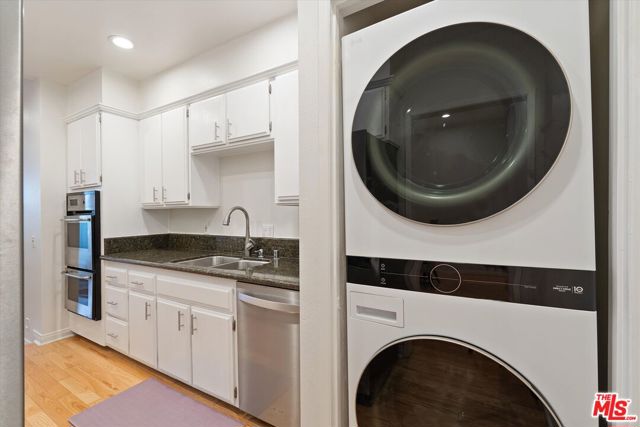 2 Bed Home for Sale in Los Angeles, California