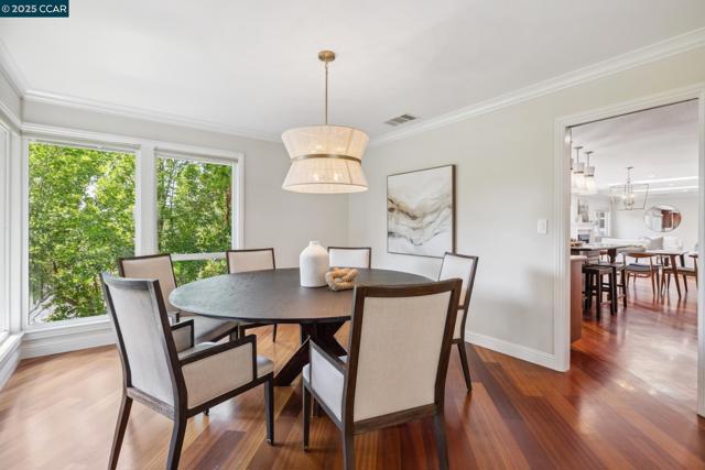 561 Morecroft Road, Lafayette CA: https://media.crmls.org/mediaz/de3b8ae5-8c4b-4027-a122-09c7869ee09c.jpg