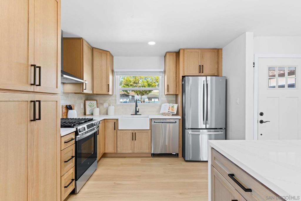 MLS #250043597SD image #7