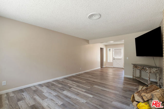 43818 Halcom Avenue, Lancaster CA: https://media.crmls.org/mediaz/de3c2a12-29da-462a-86ad-269be36ba5f4.jpg