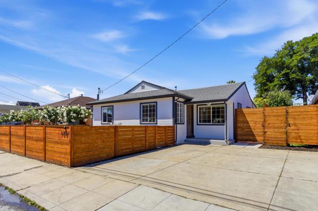1257 Laurel Avenue, East Palo Alto CA: https://media.crmls.org/mediaz/de3cb2ea-8754-429f-8ff6-6bb6f8a19c4d.jpg