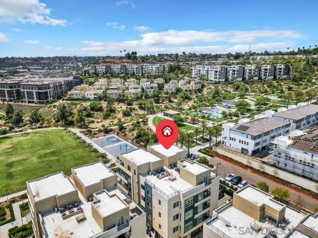 2460 Community Lane, San Diego CA: https://media.crmls.org/mediaz/de3d10b7-015b-4bcf-9b9d-3498673b1d81.jpg