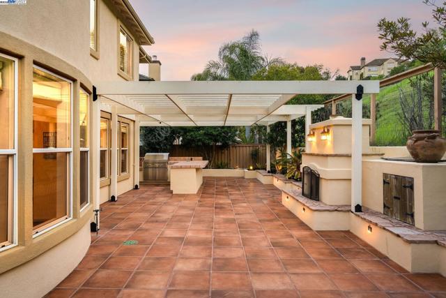 10828 Inspiration Cir, Dublin CA: https://media.crmls.org/mediaz/de3d1679-1bd4-483e-980c-28ec7de72b9f.jpg