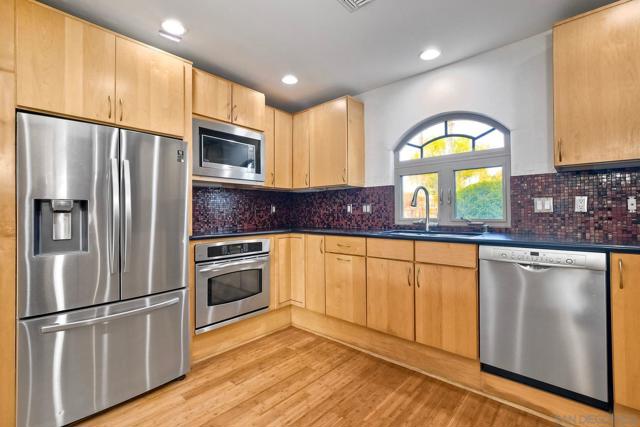 4790 Everts Street, San Diego CA: https://media.crmls.org/mediaz/de3d3749-296d-45b7-94ef-68b034d46cd9.jpg