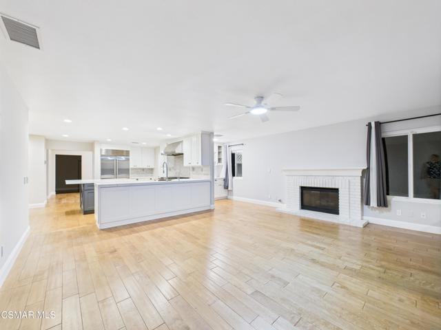 29650 Kimberly Drive, Agoura Hills CA: https://media.crmls.org/mediaz/de3d9b62-5bfe-4f4d-b11f-3db3491e2ba9.jpg