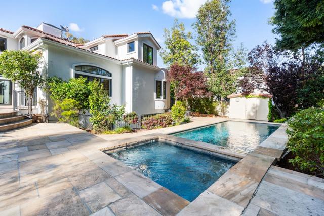 6 Zachary Court, Menlo Park CA: https://media.crmls.org/mediaz/de3db0ef-fa0f-4a7b-a9c4-8725cc749d98.jpg