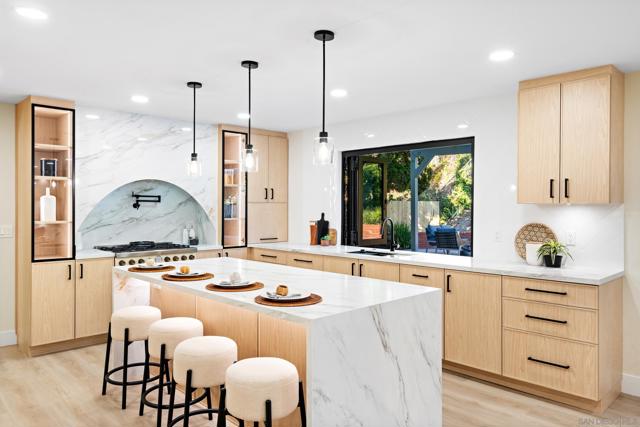 Details for 3326 Fosca St, Carlsbad, CA 92009