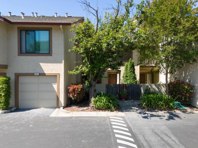 940 Cherry Glen Terrace, Fremont CA: https://media.crmls.org/mediaz/de3fc305-26ef-411d-99f0-c0404f77aec7.jpg