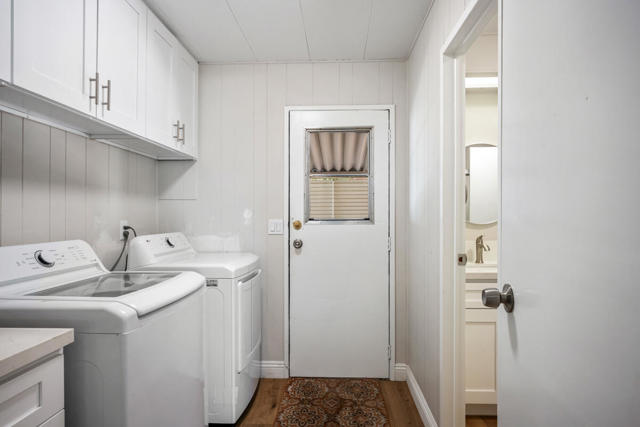 257 Laredo Drive, Palm Springs CA: https://media.crmls.org/mediaz/de3ff8e4-ea4f-4ba2-a2f8-e014d0117a89.jpg