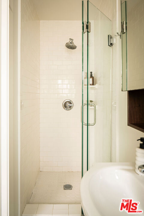 Image 14 of 24 For 2354 Landa Street