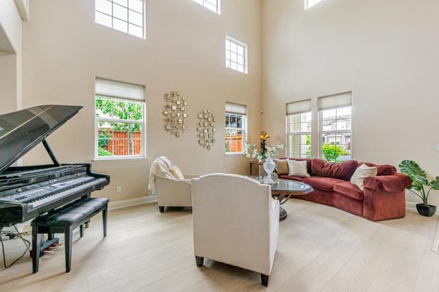 2852 Spanish Bay Drive, Brentwood CA: https://media.crmls.org/mediaz/de40956d-0eed-41d6-aefa-a3d408ee16d2.jpg
