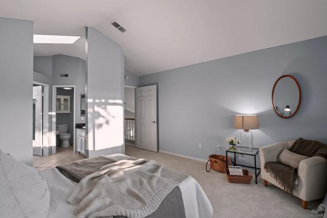 14704 Carmel Ridge Rd, San Diego CA: https://media.crmls.org/mediaz/de409c56-0e35-4bbd-a09a-3a18d24d15d6.jpg
