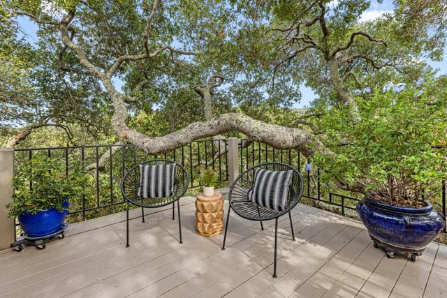 11 Hawk View, Portola Valley CA: https://media.crmls.org/mediaz/de40af34-22d5-46ec-a797-703612762a71.jpg