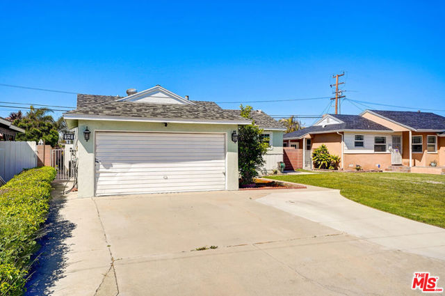 10425 Ives Street, Bellflower, California 90706, 3 Bedrooms Bedrooms, ,1 BathroomBathrooms,Single Family Residence,For Sale,Ives,24377551