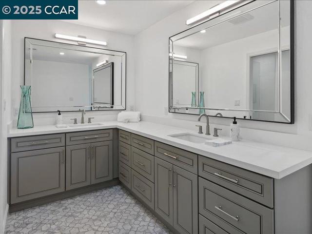 2175 Cactus Ct, Walnut Creek CA: https://media.crmls.org/mediaz/de417e8d-c01e-4577-8b91-5714808fda44.jpg