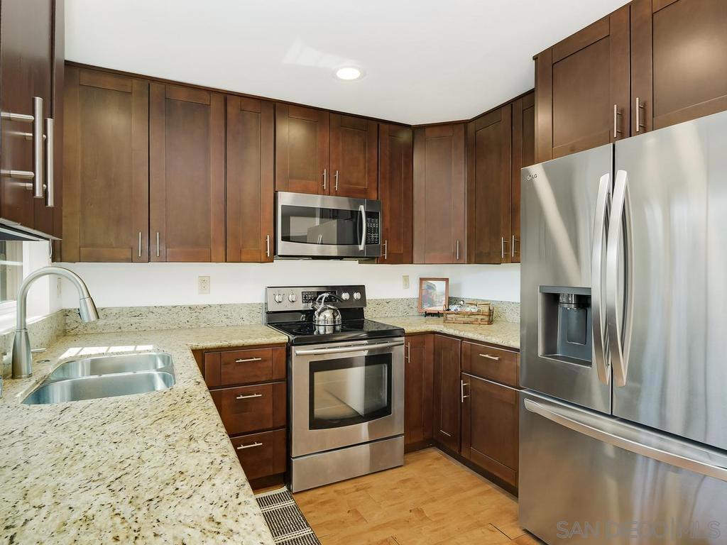 7301 Calle De Fuentes - photo 15