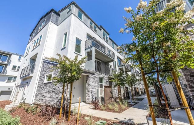 818 Redberry Way, San Jose CA: https://media.crmls.org/mediaz/de421d32-c7b1-4a0e-bbbb-af377226f63b.jpg