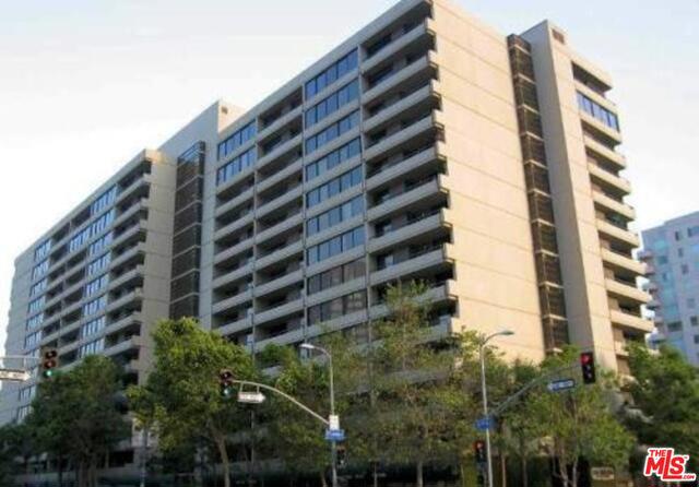 600 W 9Th Street, Los Angeles CA: https://media.crmls.org/mediaz/de42ff80-e238-4ac1-b53e-5926d87038e9.jpg