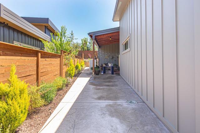18870 Old Bridge Road, Jamestown CA: https://media.crmls.org/mediaz/de43856a-604e-4b39-b9be-0a07374f445c.jpg