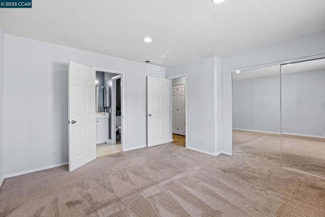 2749 Fountainhead Dr, San Ramon CA: https://media.crmls.org/mediaz/de441021-95ec-47e2-b841-dd37e815cd82.jpg