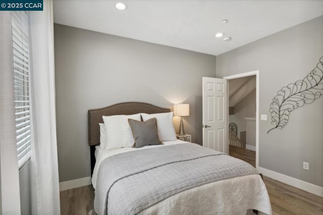 96 Heritage Way, Brentwood CA: https://media.crmls.org/mediaz/de4424d1-181a-44d8-869b-26e29e9ec291.jpg