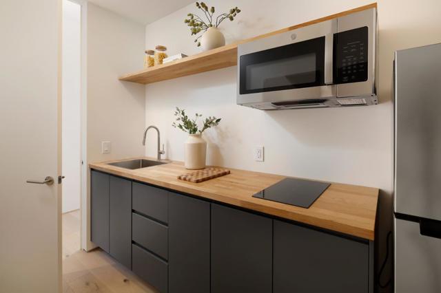 1480 Bryant Street, Palo Alto CA: https://media.crmls.org/mediaz/de443175-f37c-47f5-931d-59e7b60f35cd.jpg