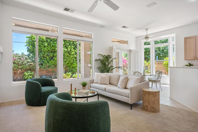 44010 Royal Troon Drive Drive, Indio CA: https://media.crmls.org/mediaz/de444279-2e9d-439c-aa10-9425df976b2b.jpg