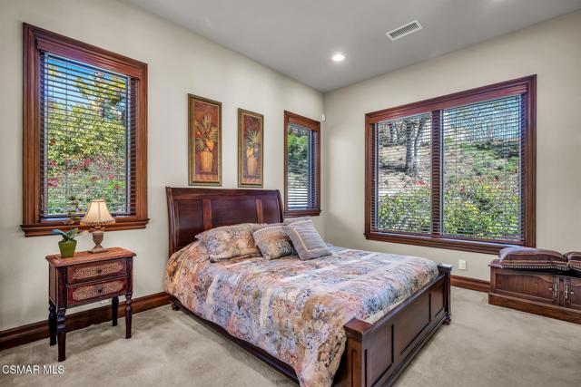 1826 Crystal View Circle, Newbury Park CA: https://media.crmls.org/mediaz/de4467c5-da87-4cbc-a957-97532be89b43.jpg
