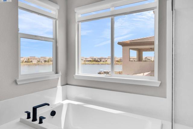 2859 Wylin Blvd, Lathrop CA: https://media.crmls.org/mediaz/de4513a3-843a-4b21-9417-9c6a0042d34c.jpg