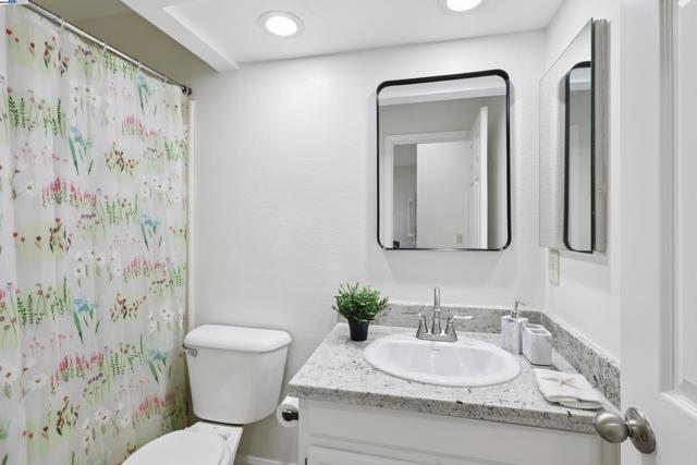 963 La Mesa Ter, Sunnyvale CA: https://media.crmls.org/mediaz/de454c06-3d2a-4d98-80e8-a0f03b175e8c.jpg