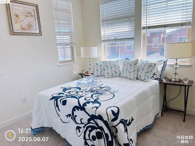 6136 Old Quarry Loop, Oakland CA: https://media.crmls.org/mediaz/de469853-c2ea-4919-94a7-1718524ff96a.jpg