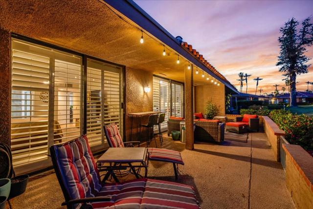 43 Sunrise Drive, Rancho Mirage CA: https://media.crmls.org/mediaz/de478fc6-1525-44de-aeb9-b3e7de3f6c10.jpg