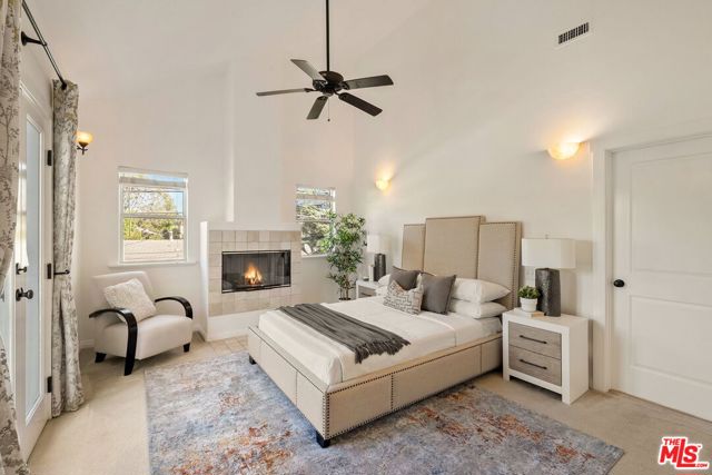 4224 Madison Avenue, Culver City CA: https://media.crmls.org/mediaz/de47b113-f85b-4120-95b7-ed684b22cc4e.jpg