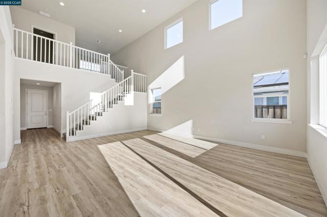 5541 Promontory Way, Antioch CA: https://media.crmls.org/mediaz/de48150c-e472-42e3-a72e-9838a52035ef.jpg