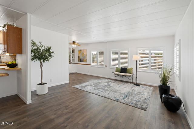 262 Gershwin Lane, Ventura CA: https://media.crmls.org/mediaz/de48160b-e85f-4c2a-8ed2-6ed5411b4a84.jpg