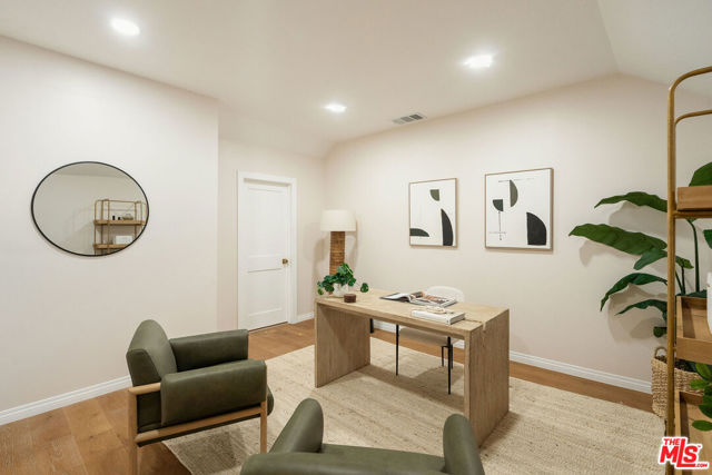 5103 Parkglen Avenue, Los Angeles CA: https://media.crmls.org/mediaz/de48a0c0-8c4b-44ef-9867-4f1a7787d5be.jpg