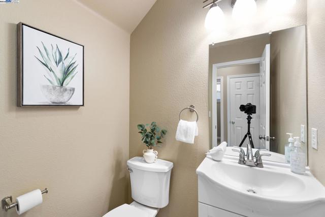 Image 28 of 60 For 6953 Bear Creek Dr