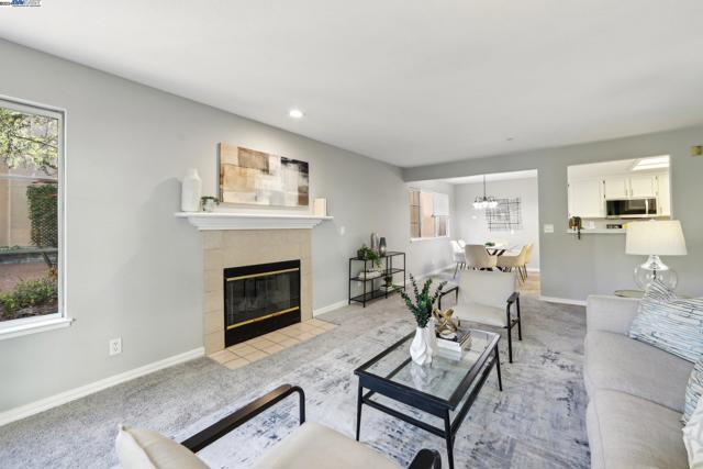 Image 3 of 40 For 22530 3rd St  107