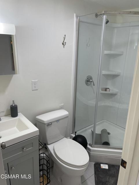 2261 Athens Avenue, Simi Valley CA: https://media.crmls.org/mediaz/de4ad1ac-ba3d-42ef-aedb-c9cc81ba1fd4.jpg