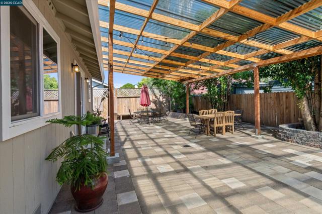 Image 20 of 22 For 8037 Santa Barbara Dr